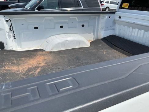 Used 2022 Chevrolet Silverado 2500 Custom w/ Custom Value Package AWD/4WD image 6
