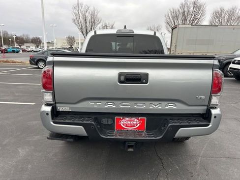Used 2022 Toyota Tacoma TRD Off-Road w/ Technology Package image 6