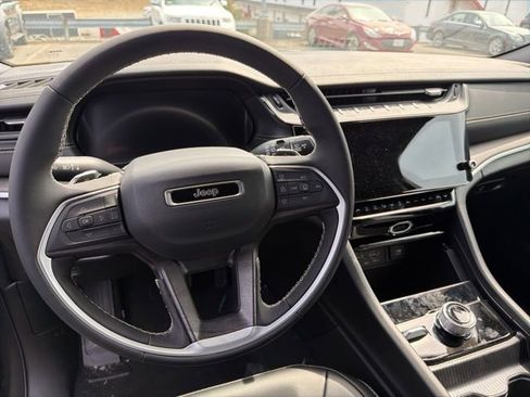 New 2026 Jeep Grand Cherokee Limited w/ Limited Altitude Package image 17