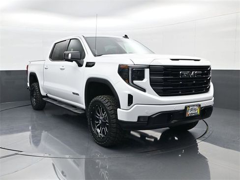 Used 2025 GMC Sierra 1500 Elevation w/ Elevation Premium Package image 3