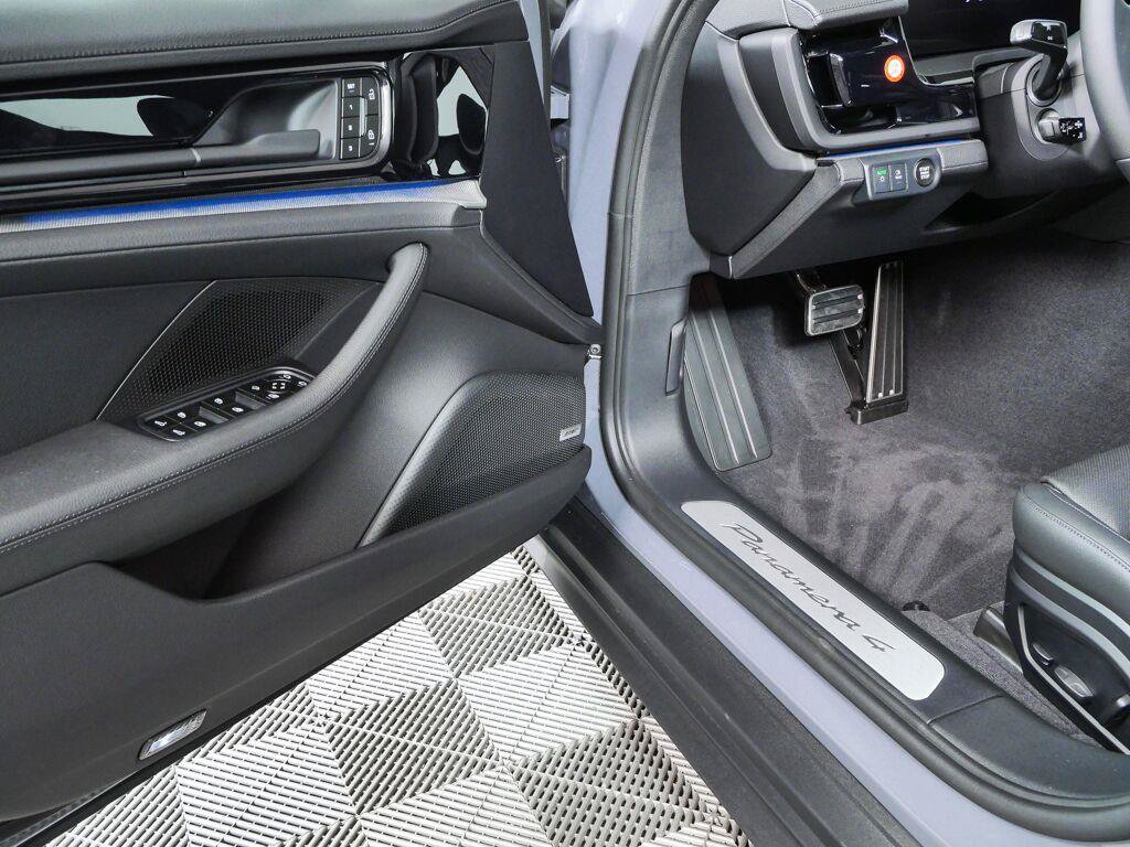 New 2026 Porsche Panamera image 8