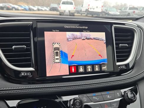 New 2026 Chrysler Pacifica Select w/ S Appearance Package AWD/4WD image 32