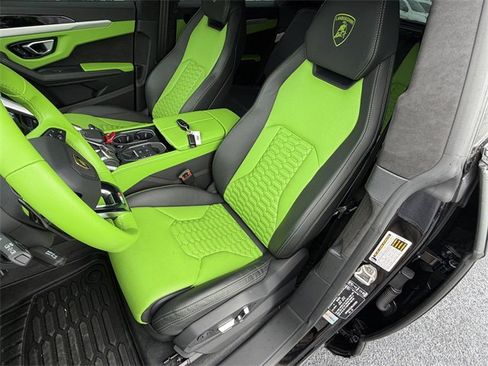 Used 2022 Lamborghini Urus image 23