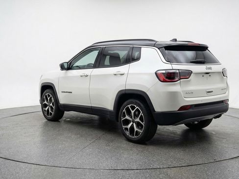 Used 2025 Jeep Compass Limited image 6