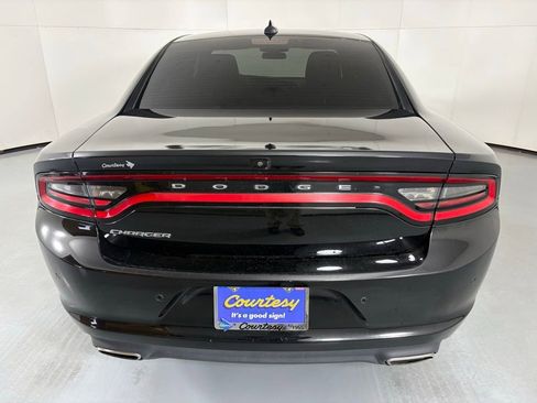 Used 2023 Dodge Charger SXT RWD image 7