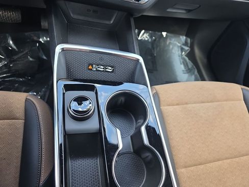 Used 2025 Chevrolet Equinox ACTIV w/ Safety and Technology Package image 34