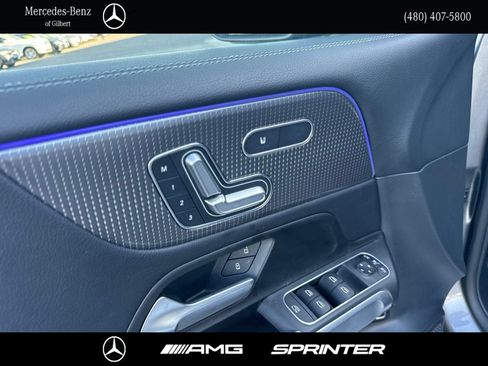Certified 2022 Mercedes-Benz GLB 250 4MATIC w/ Premium Package Lite image 15