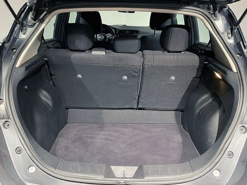 Used 2023 Nissan Leaf S image 5