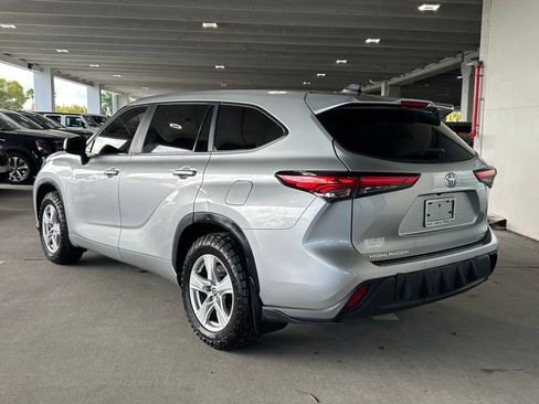 Used 2023 Toyota Highlander L image 7