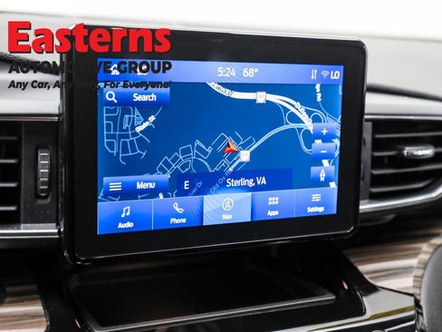 Used 2024 Ford Explorer Limited image 19