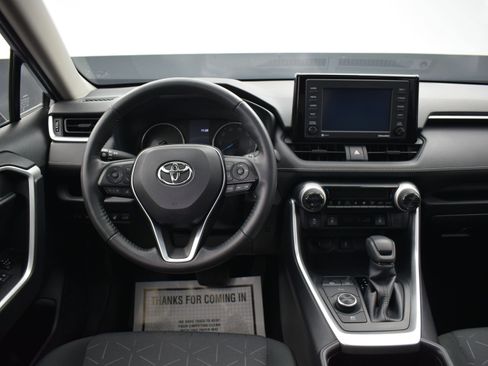Used 2022 Toyota RAV4 XLE w/ Convenience Package image 15