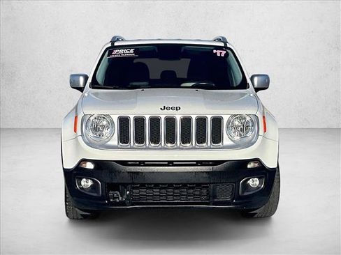 Used 2017 Jeep Renegade Limited image 2