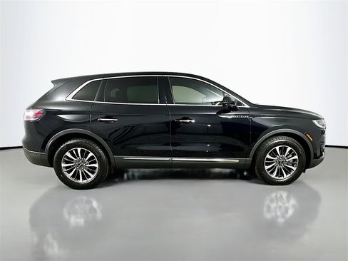 Used 2020 Lincoln Nautilus Reserve w/ Equipment Group 201A image 9