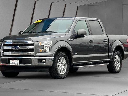 Used 2017 Ford F150 Lariat w/ Trailer Tow Package image 8