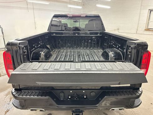 Used 2021 GMC Sierra 1500 Elevation w/ X31 Off-Road Package AWD/4WD image 14