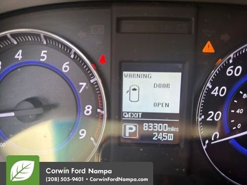 Used 2015 INFINITI QX70 AWD w/ Premium Package image 10