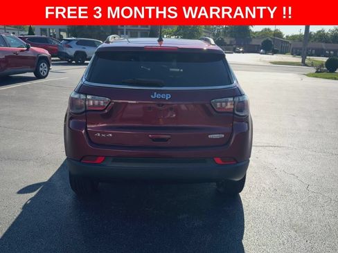 Used 2022 Jeep Compass Latitude w/ Sun and Sound Group AWD/4WD image 7