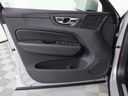 Certified 2023 Volvo XC60 T8 Plus AWD/4WD image 17