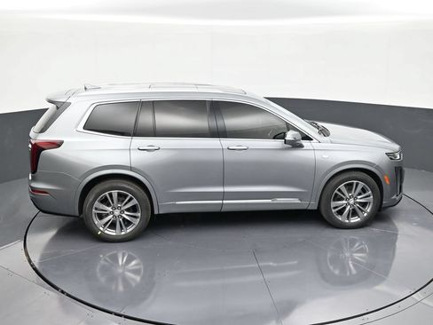 Certified 2023 Cadillac XT6 Premium Luxury w/ Technology Package FWD image 17