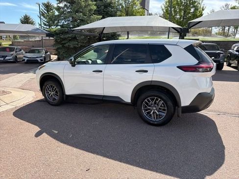 Used 2021 Nissan Rogue S FWD image 6