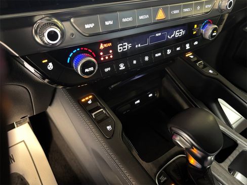 Certified 2025 Kia Telluride SX X-Line image 30