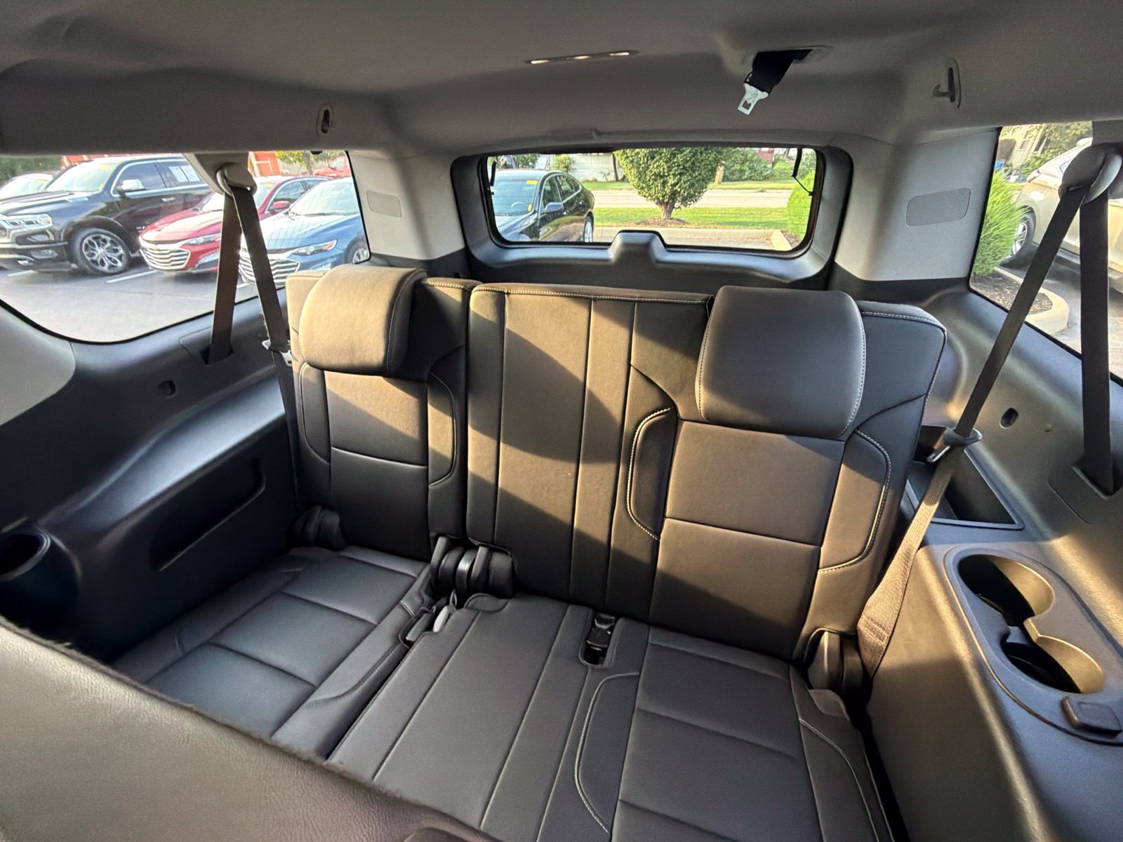 Used 2018 Chevrolet Suburban LT w/ Luxury Package AWD/4WD image 25