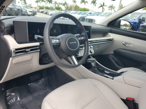 Used 2025 Hyundai Tucson SEL image 9