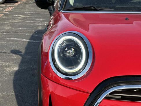 Used 2023 MINI Cooper 2-Door Hardtop image 8