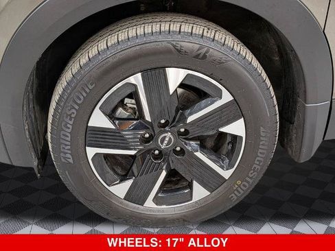 Certified 2025 Nissan Kicks SV w/ SV Premium Package AWD/4WD image 11