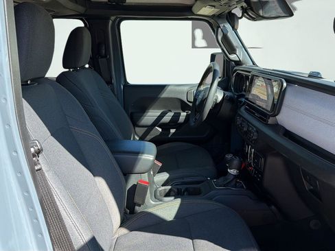 Used 2024 Jeep Wrangler Willys image 14