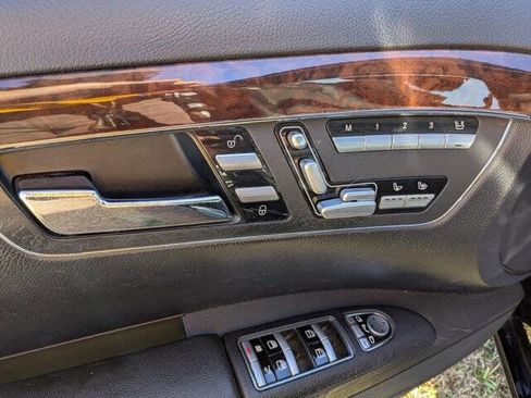 Used 2010 Mercedes-Benz S 550 4MATIC image 14
