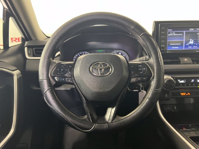Used 2021 Toyota RAV4 LE FWD image 15