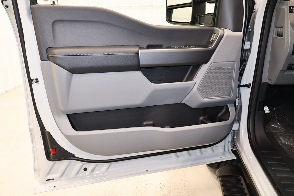 New 2026 Ford F350 XL w/ STX Appearance Package AWD/4WD image 10