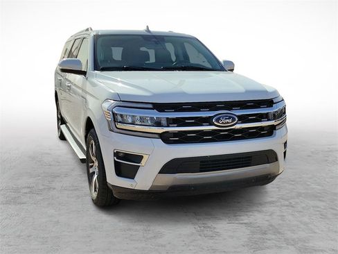 Used 2024 Ford Expedition Max Limited image 2