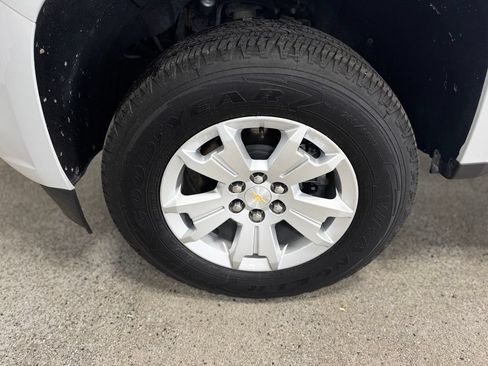 Used 2022 Chevrolet Colorado LT w/ Fleet Safety Package RWD image 26