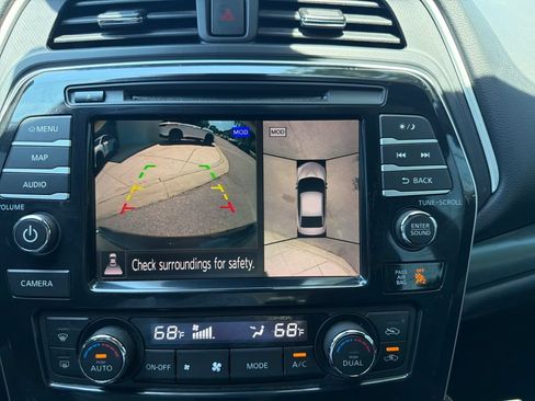 Used 2019 Nissan Maxima SR w/ Premium Package FWD image 8