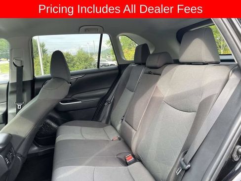 Used 2025 Toyota RAV4 XLE AWD/4WD image 16