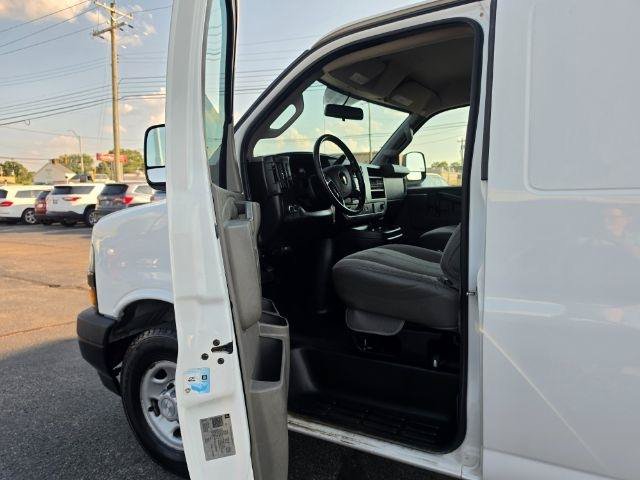 Used 2020 Chevrolet Express 2500 w/ Driver Convenience Package RWD image 25
