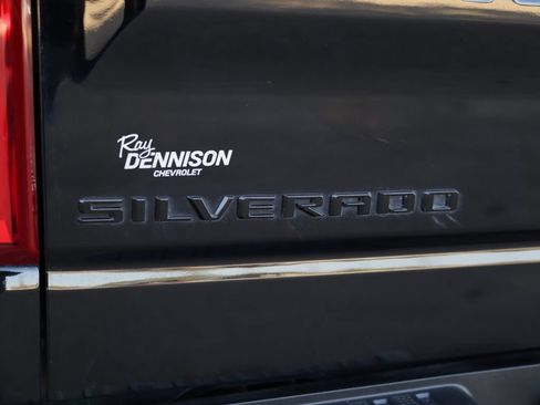 Used 2019 Chevrolet Silverado 1500 Custom Trail Boss w/ Custom Convenience Package AWD/4WD image 30