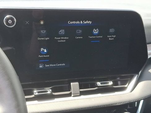 Used 2025 Chevrolet Equinox LT AWD/4WD image 17