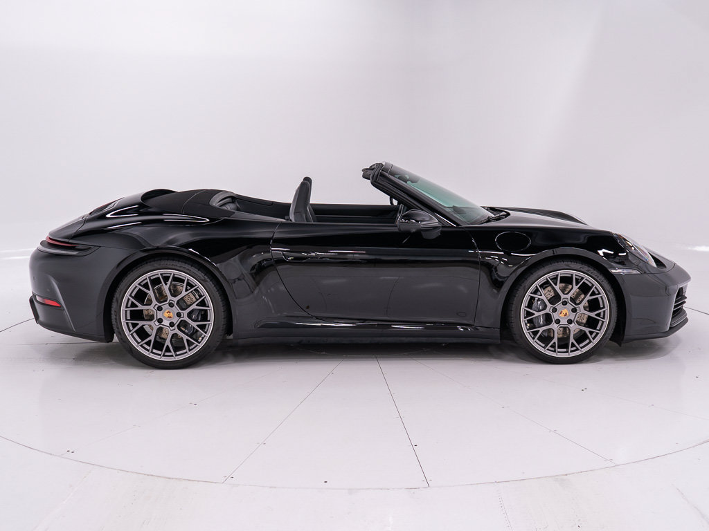 Used 2025 Porsche 911 Carrera RWD image 6