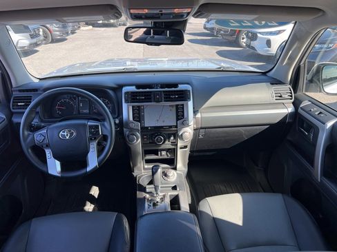 Used 2022 Toyota 4Runner SR5 Premium image 19