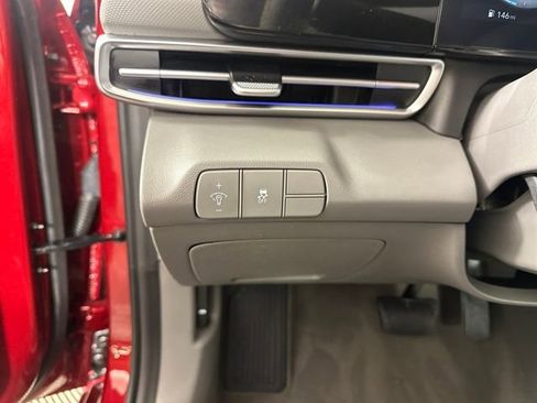 Certified 2024 Hyundai Elantra SEL image 18