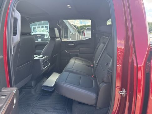 Used 2021 GMC Sierra 1500 SLT RWD image 13