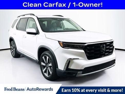 Used 2025 Honda Pilot Touring image 1