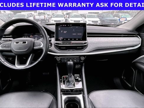 Used 2022 Jeep Compass Latitude w/ Sun and Sound Group FWD image 12