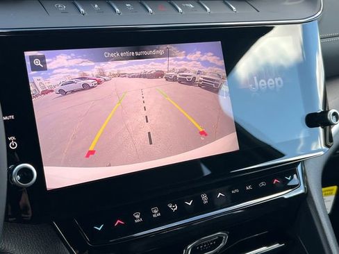 New 2026 Jeep Grand Cherokee Altitude AWD/4WD image 21