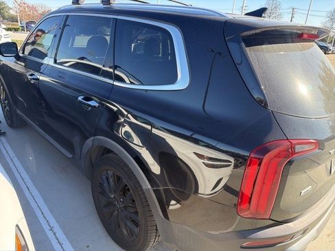 Used 2020 Kia Telluride SX w/ SX Prestige Package image 2
