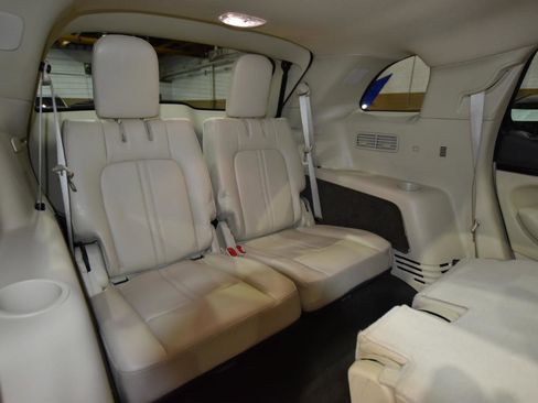 Used 2019 Lincoln MKT AWD image 43