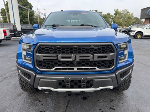Used 2018 Ford F150 Raptor w/ Equipment Group 802A Luxury image 2